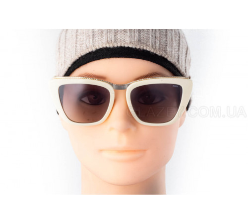 Солнцезащитные очки INVU IB12630F