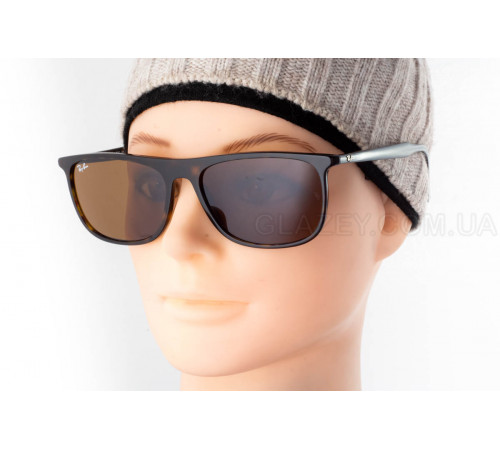 Сонцезахисні окуляри Ray-Ban RB 2216 902/33