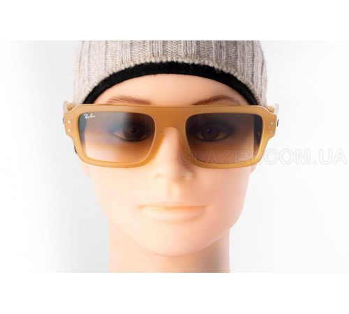 Сонцезахисні окуляри Ray-Ban RB 4454 680651