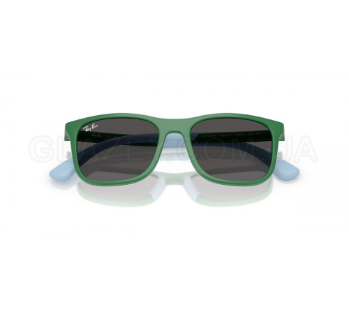 Солнцезащитные очки Ray-Ban RJ 9084S 718887